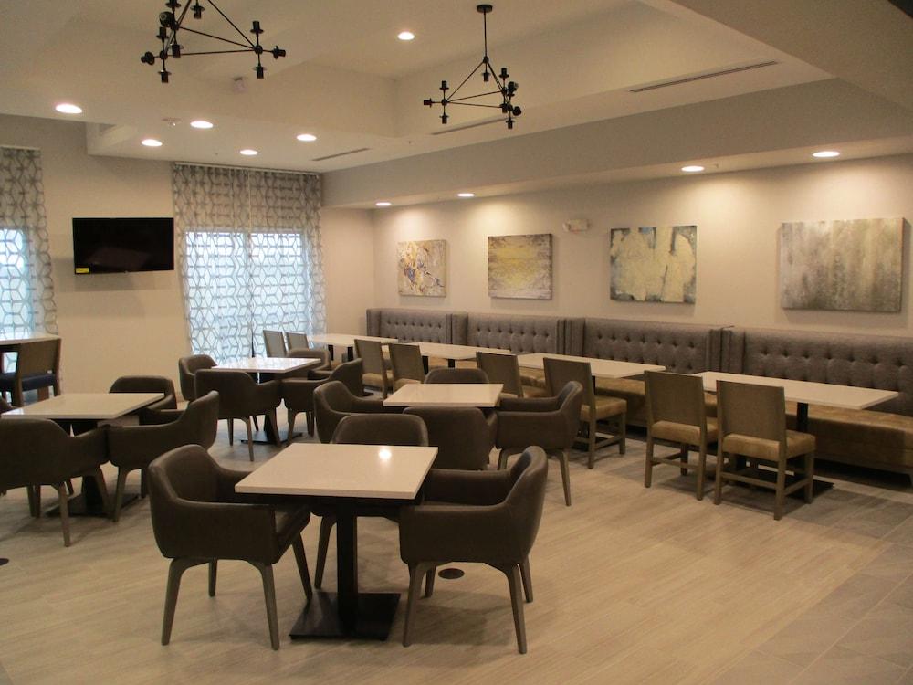 Merica Inn & Suites photo 12