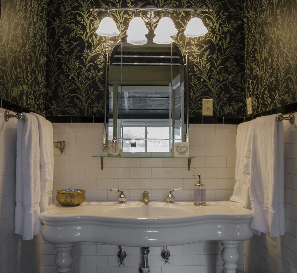 The Brewster Inn photo 33