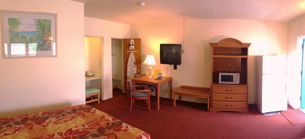 Hawaii Motel photo 11