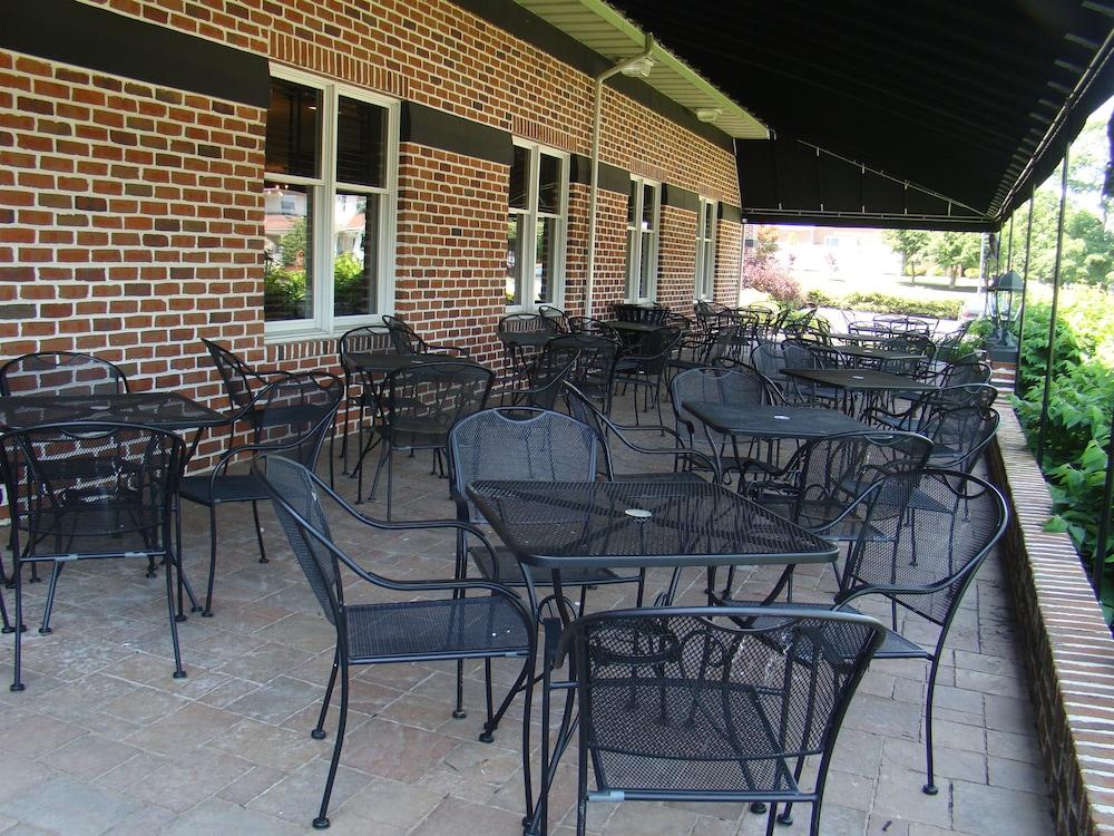 Days Inn by Wyndham Hershey photo 36