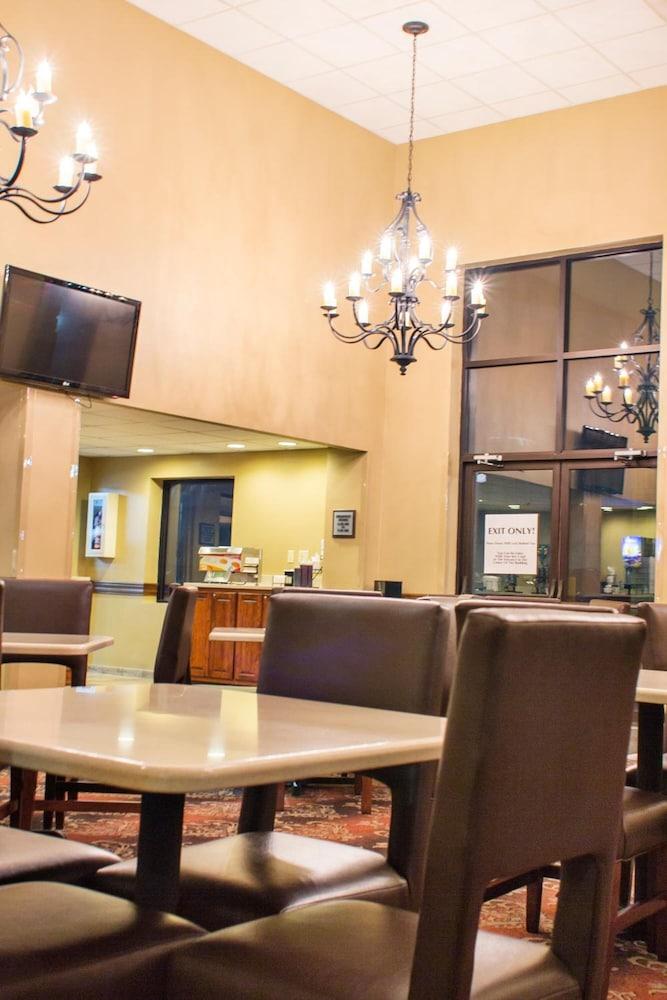 Grand Oaks Hotel photo 28