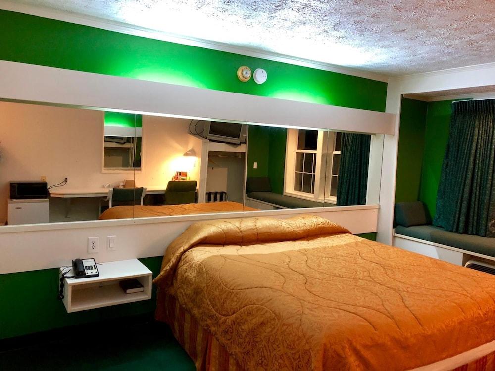 Holiday Lodge photo 11