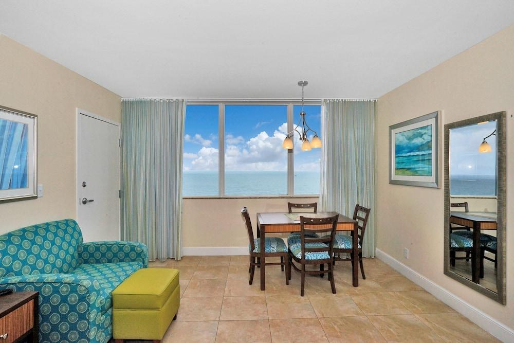 Hollywood Beach Tower photo 15