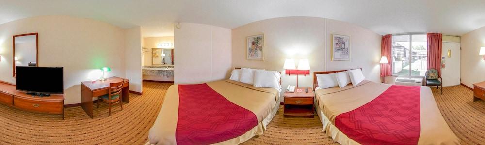 Econo Lodge Cave City photo 61