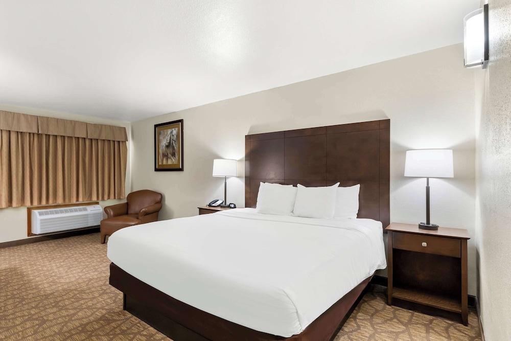 Best Western George West Executive Inn photo 12