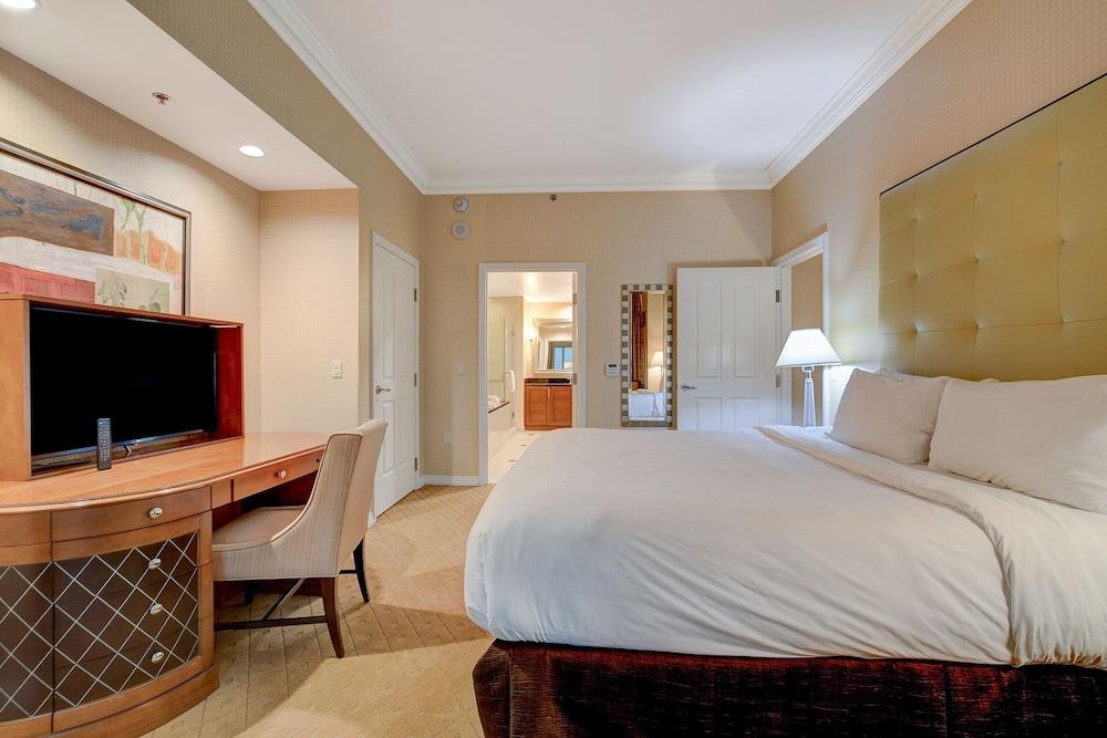 Incredible Suite at Signature Resort photo 6