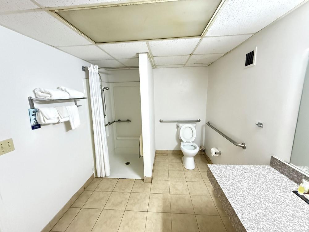 Frontier Inn photo 6