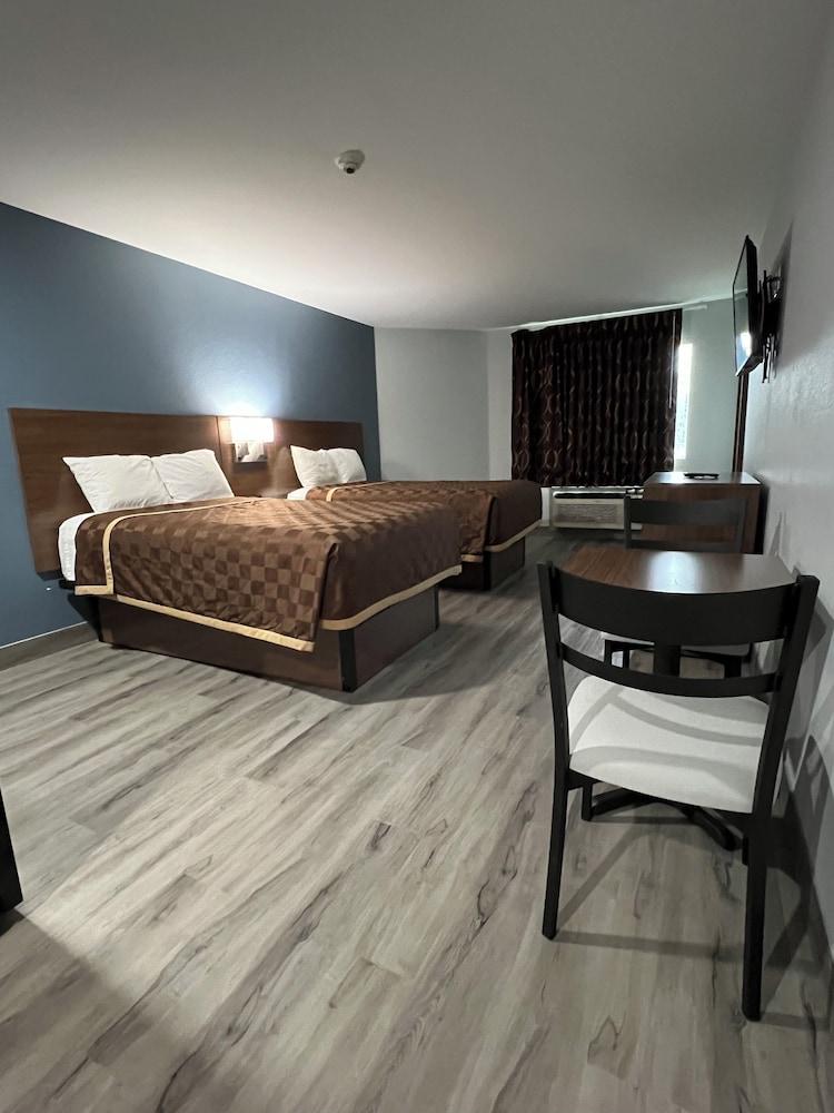 Relax Inn photo 6