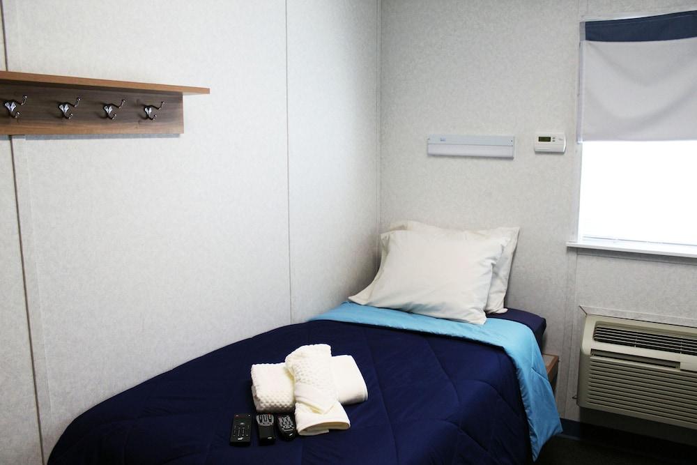 Target Hospitality - Mentone Skillman Station Lodge photo 24