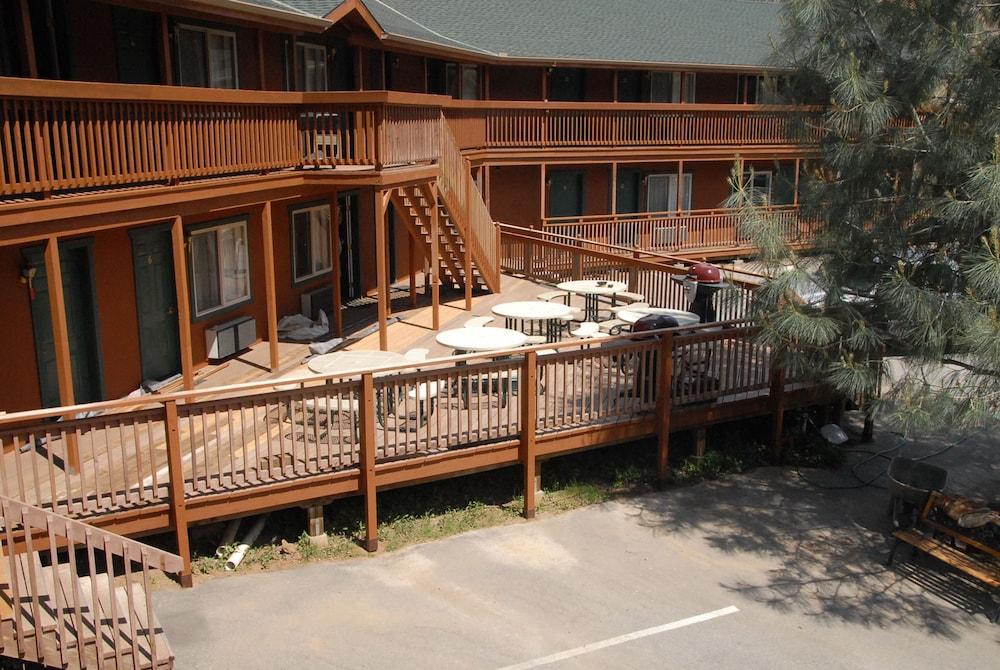 Corral Creek Lodge photo 25