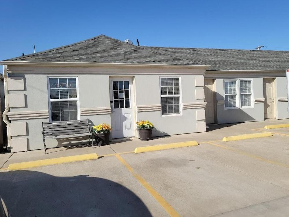 Best Inn Motel photo 17