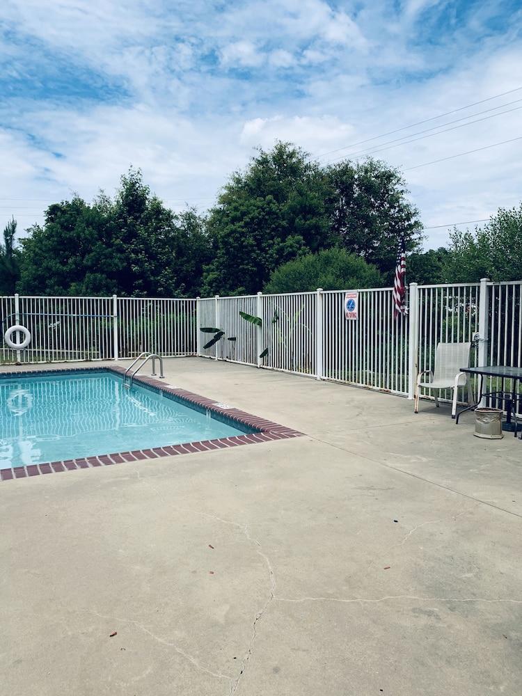 Rodeway Inn & Suites Winnfield photo 25