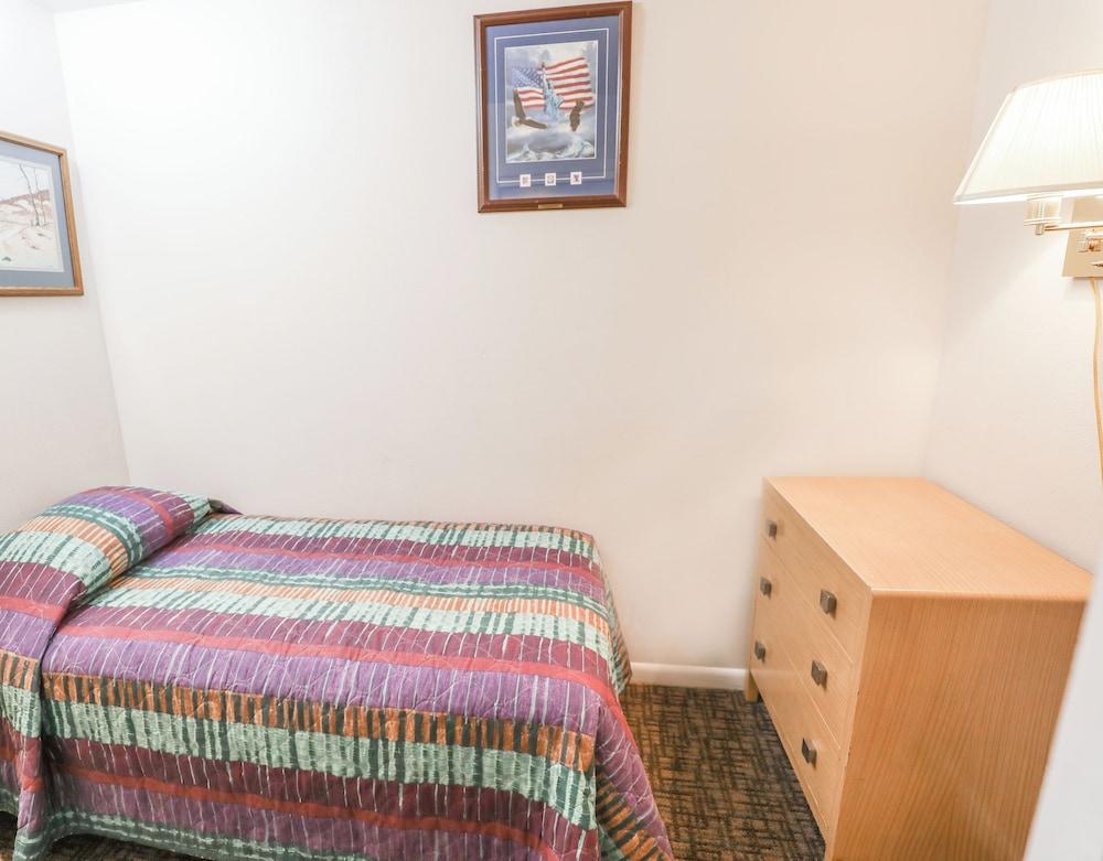 Condon Motel photo 17