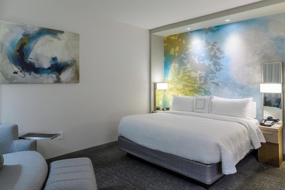 Courtyard by Marriott Lake Jackson photo 15