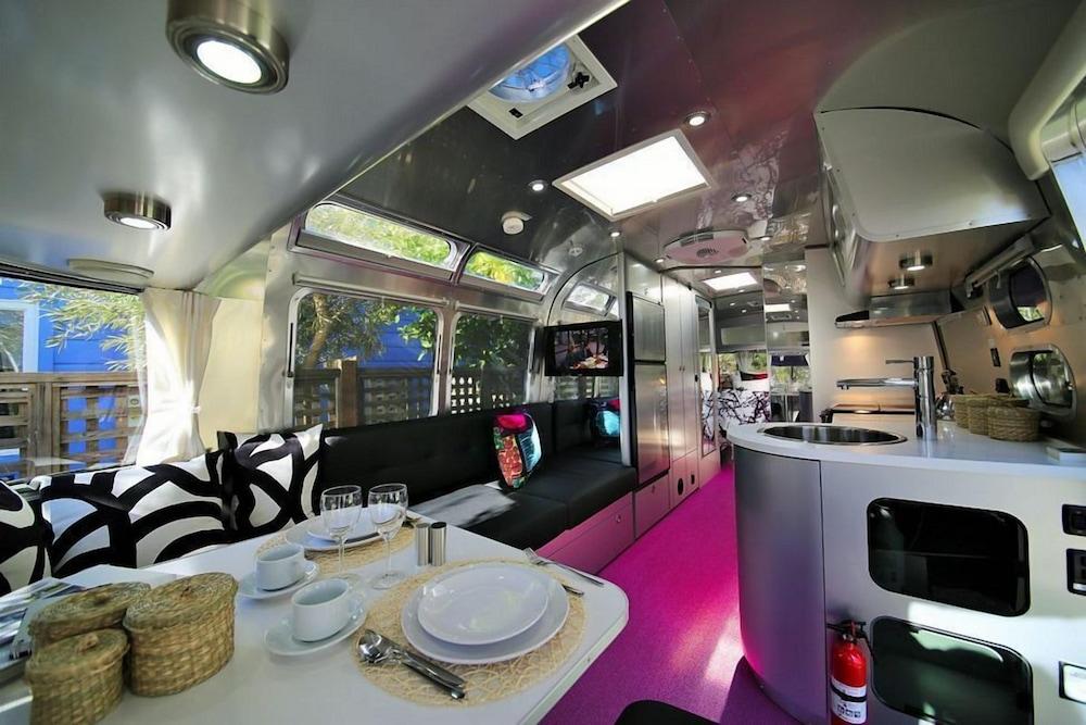 Metro Hotel and Cafe photo 40