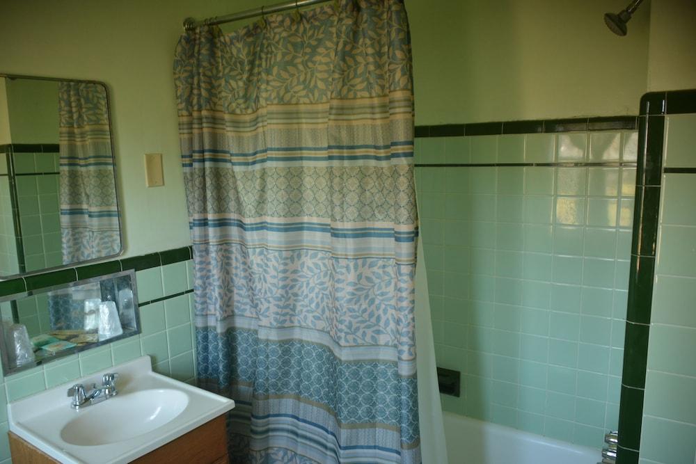 Potomac River Motel photo 28