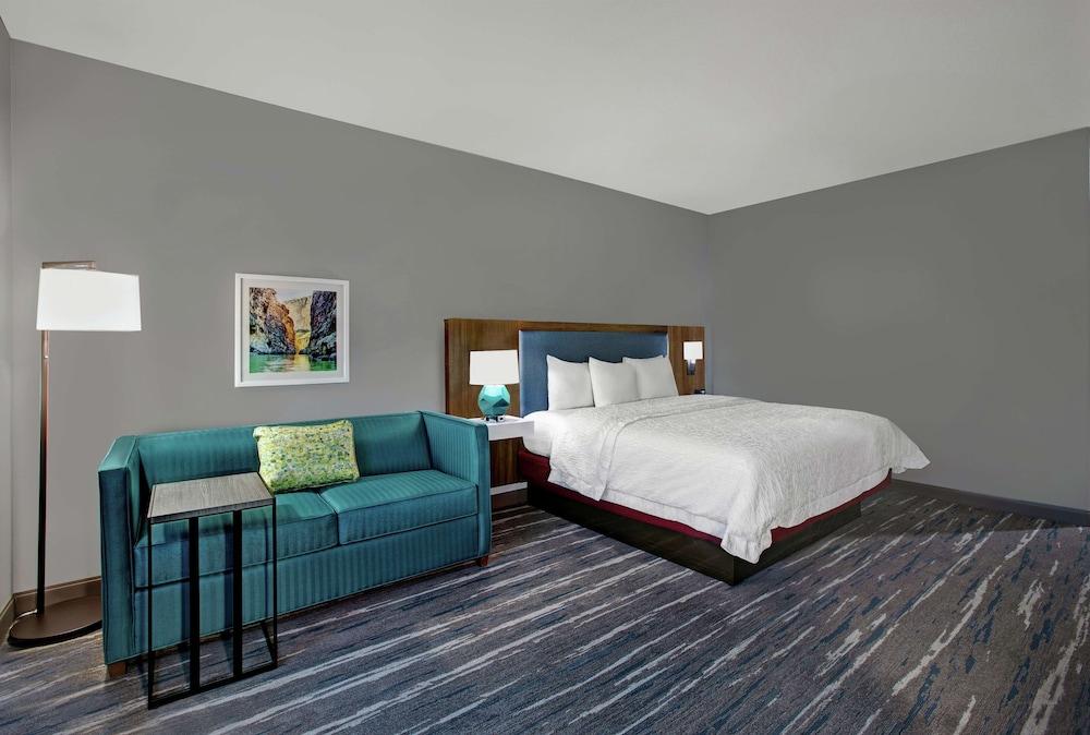 Hampton Inn Weslaco photo 13