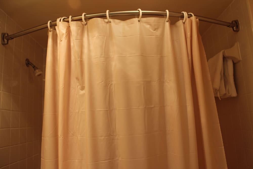 Tourway Inn photo 22