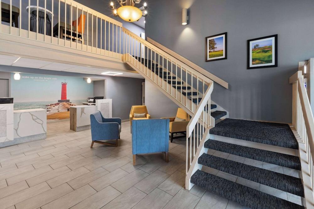 La Quinta Inn by Wyndham Sheboygan photo 38