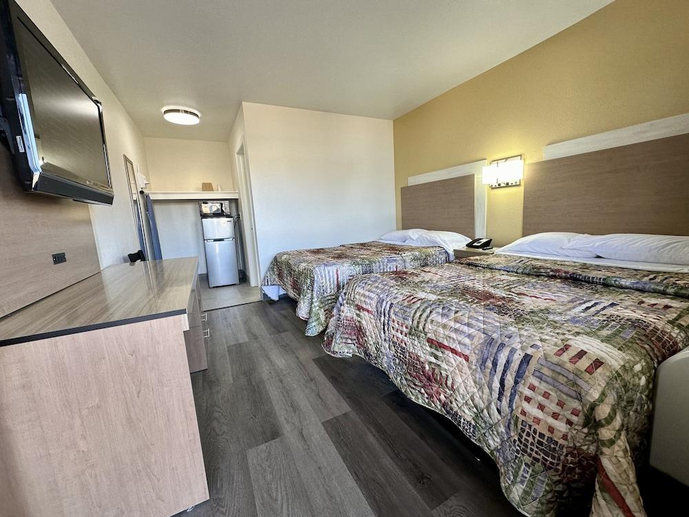 Royal Inn Charlotte Airport Hotel photo 4