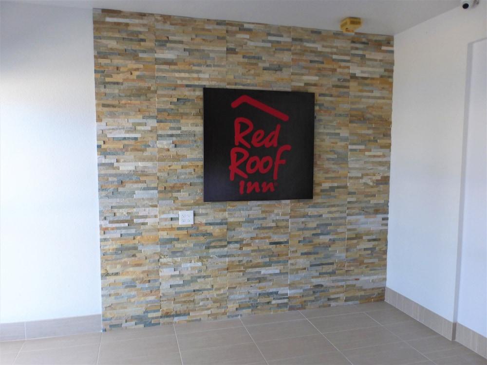 Red Roof Inn Houston – Jersey Village photo 7