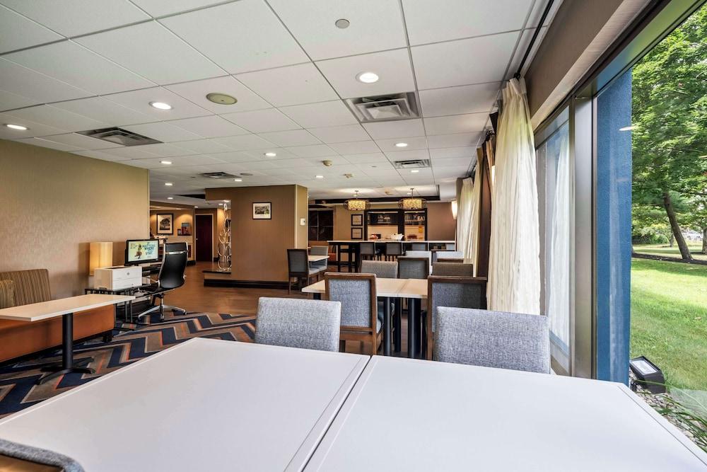 Hampton Inn Ridgefield Park photo 8