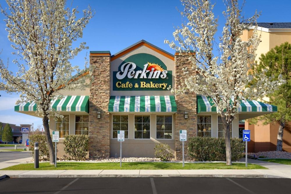 Spark by Hilton Salt Lake City Airport photo 26