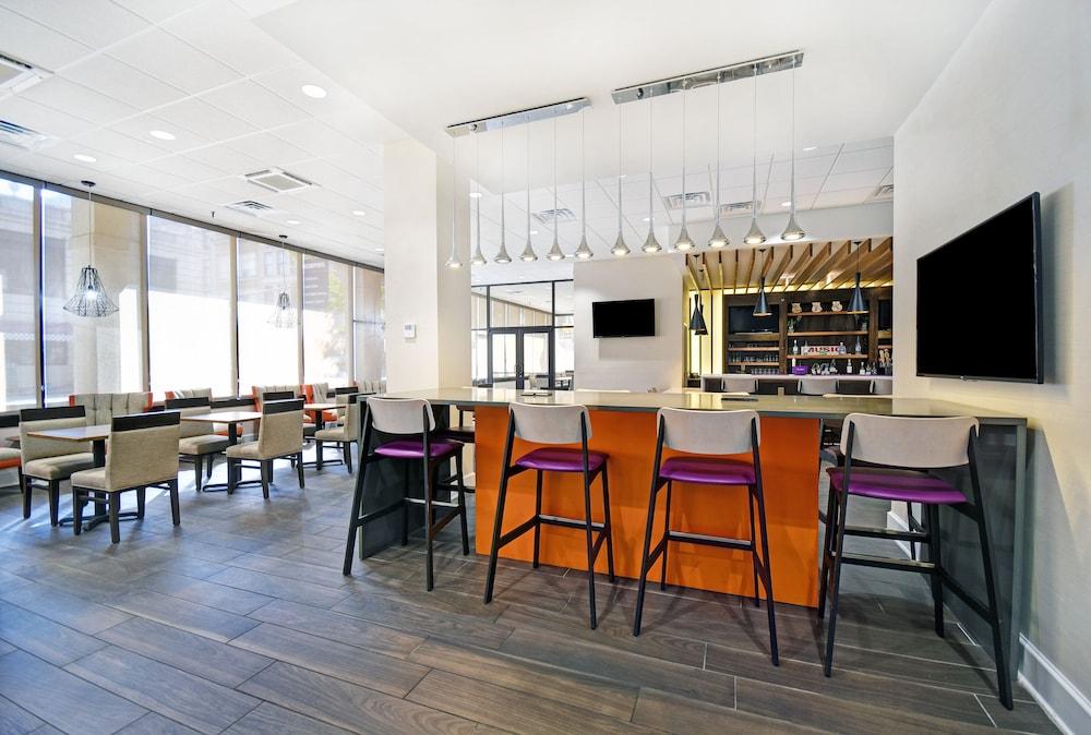 Holiday Inn Downtown Memphis by IHG photo 27
