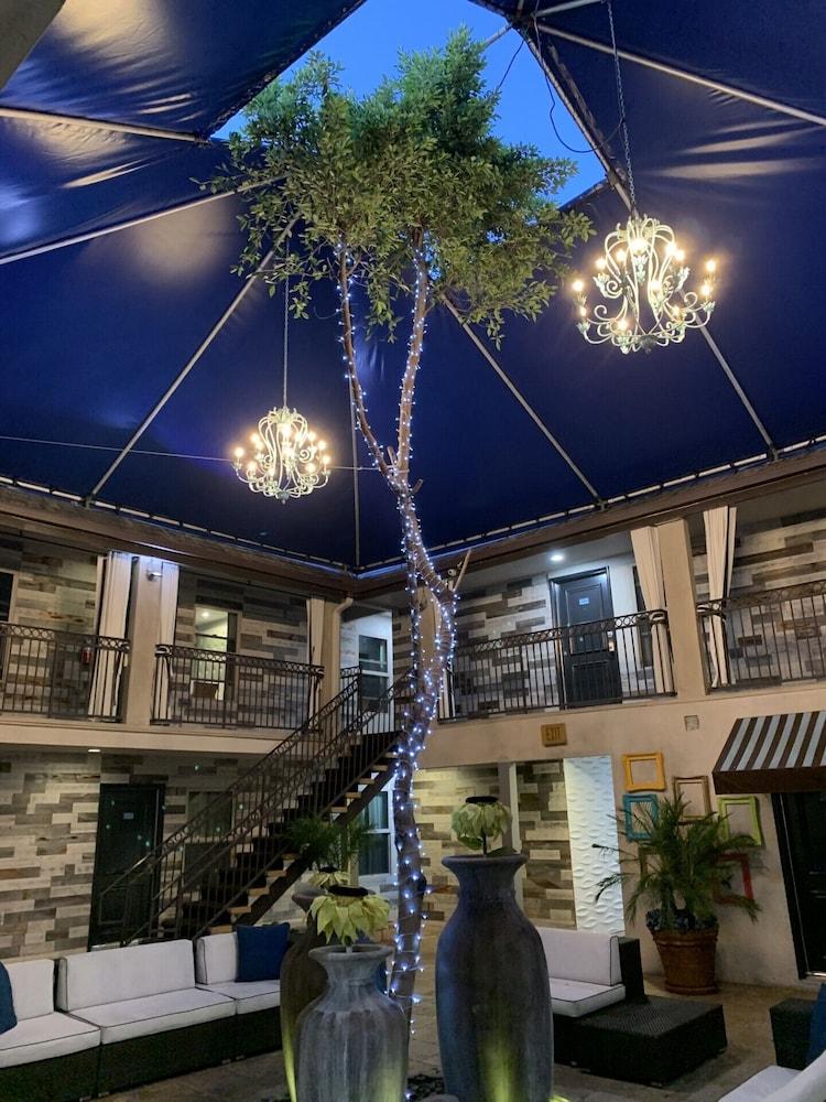 L.A. Sky Boutique Hotel photo 1