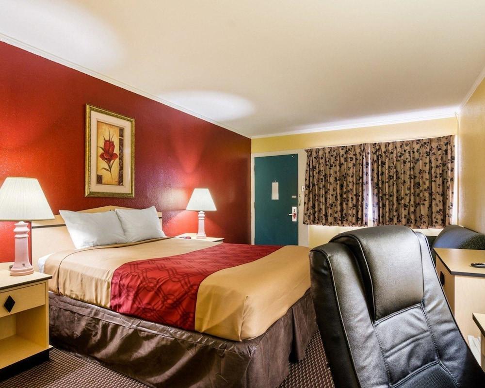 Meadow Acres Inn photo 14