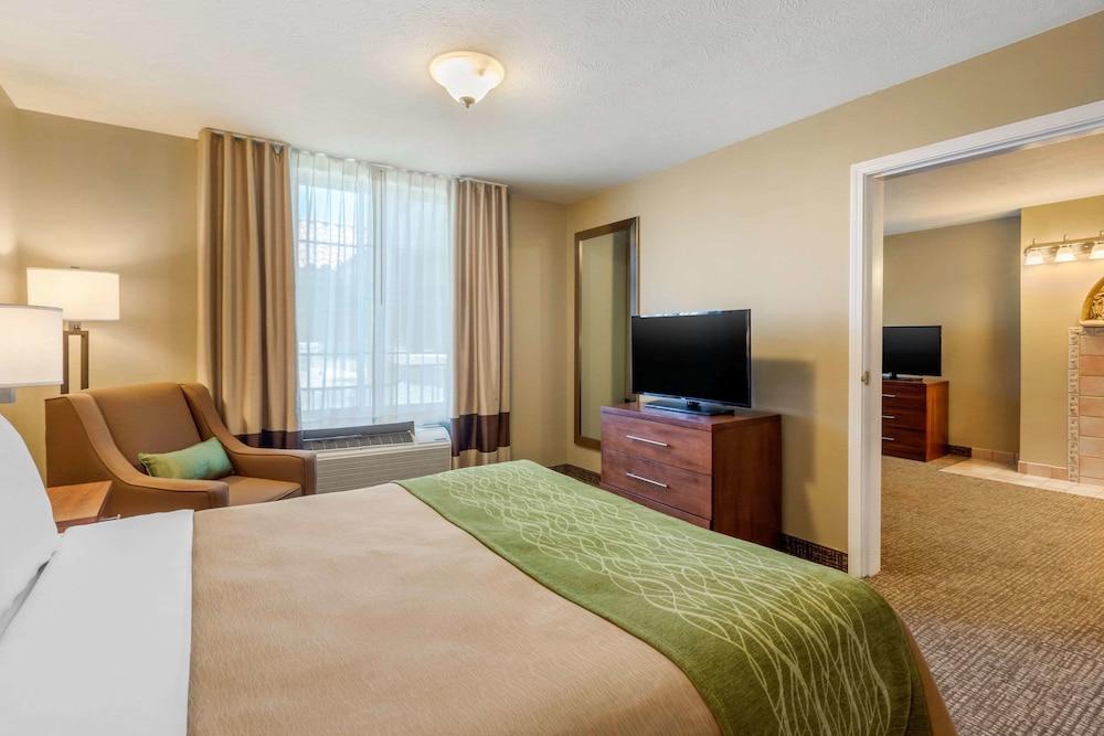 Comfort Inn & Suites El Centro I - 8 photo 21