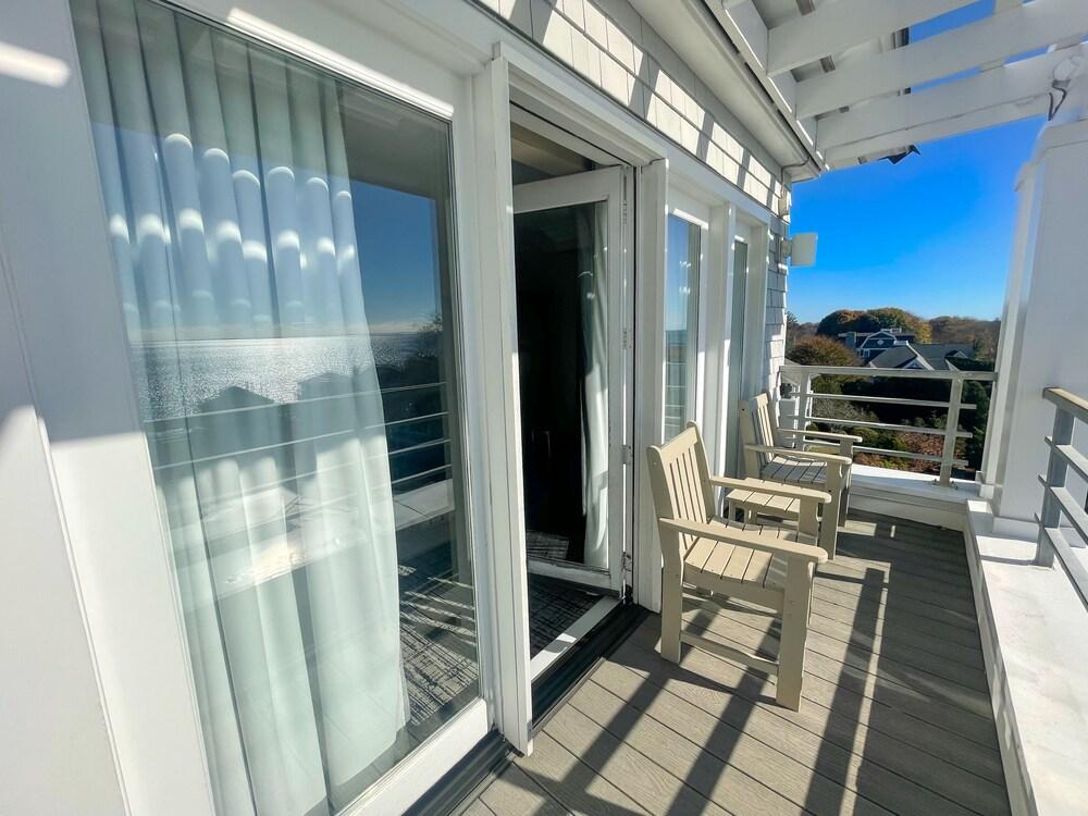 Water's Edge Resort & Spa photo 40