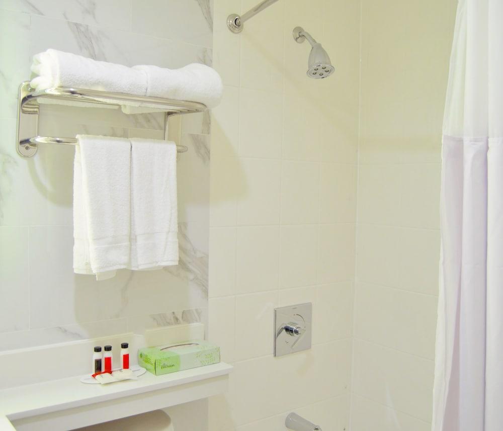 Voyage Hotel photo 20