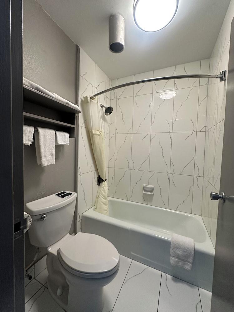 Executive Inn Locust Grove by Capital O photo 12