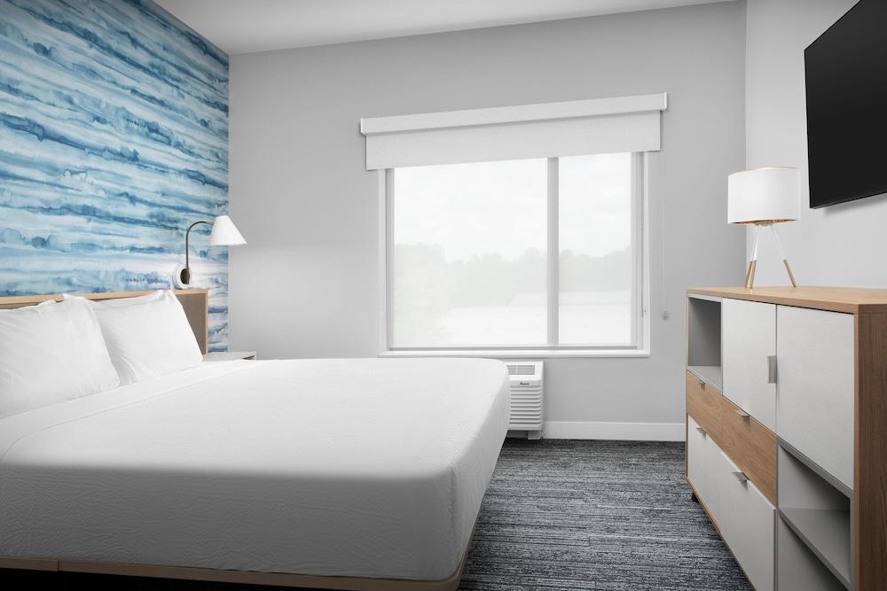 TownePlace Suites Jacksonville Airport photo 16