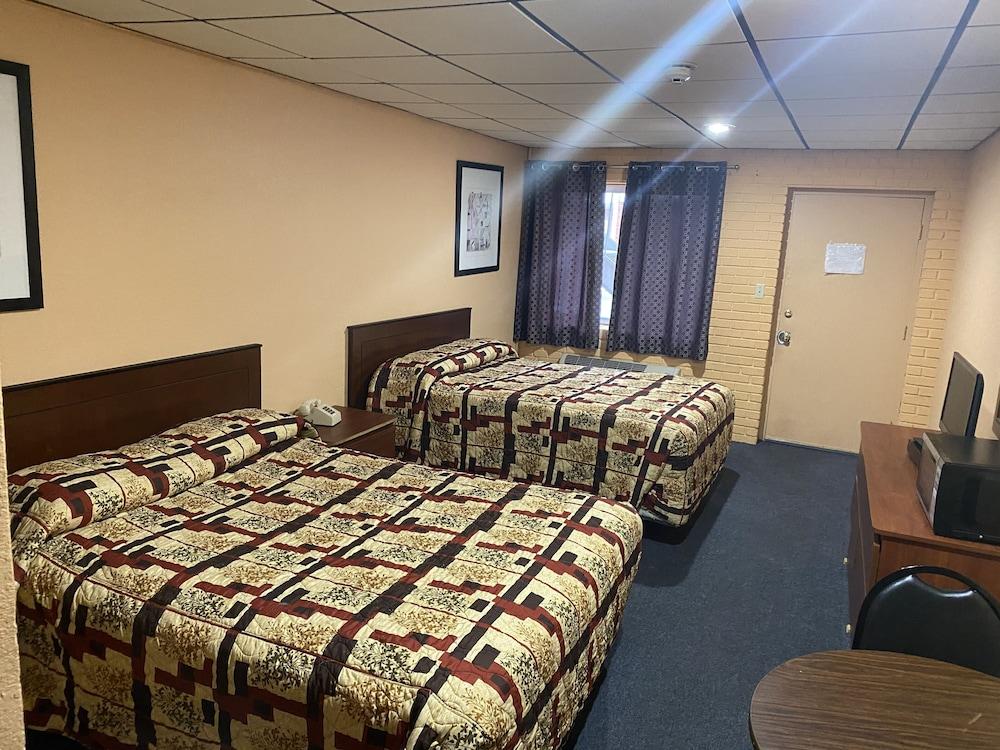 Deer Park Motor Inn photo 8
