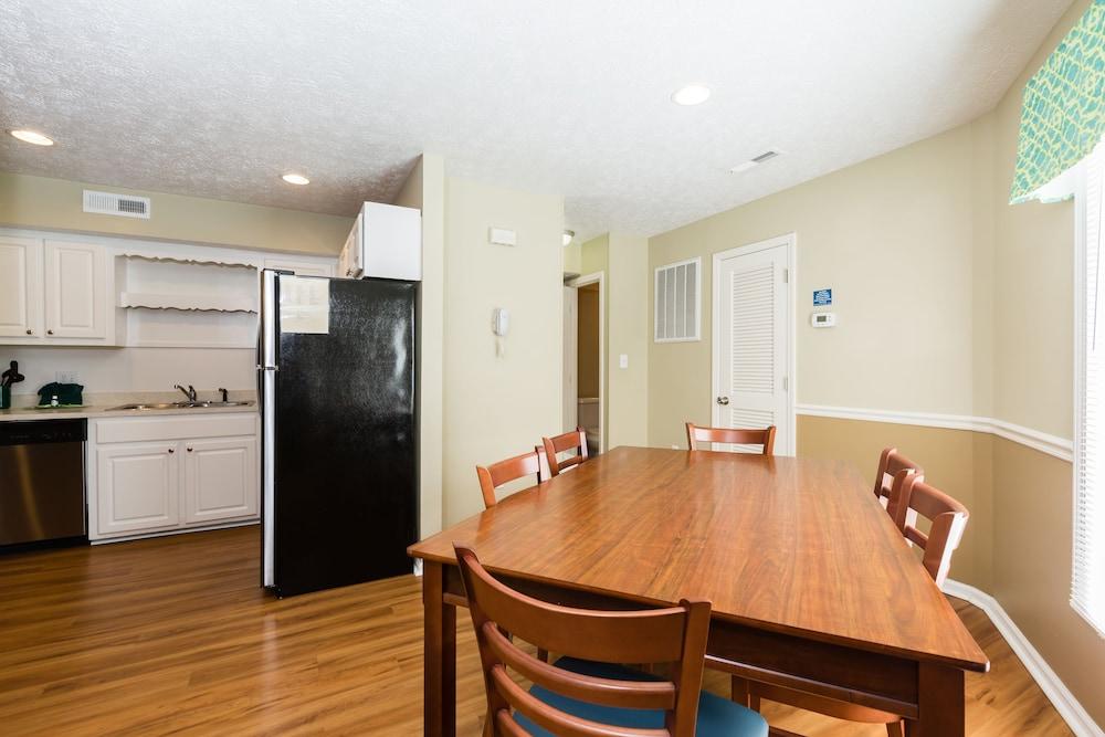 Country Club Villas photo 19