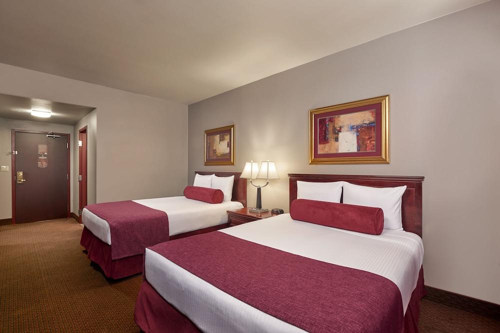 Four Queens Hotel and Casino photo 5