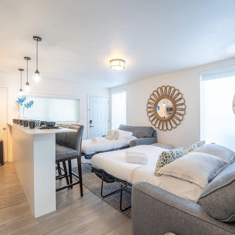 ONE Bedroom Apartment photo 6