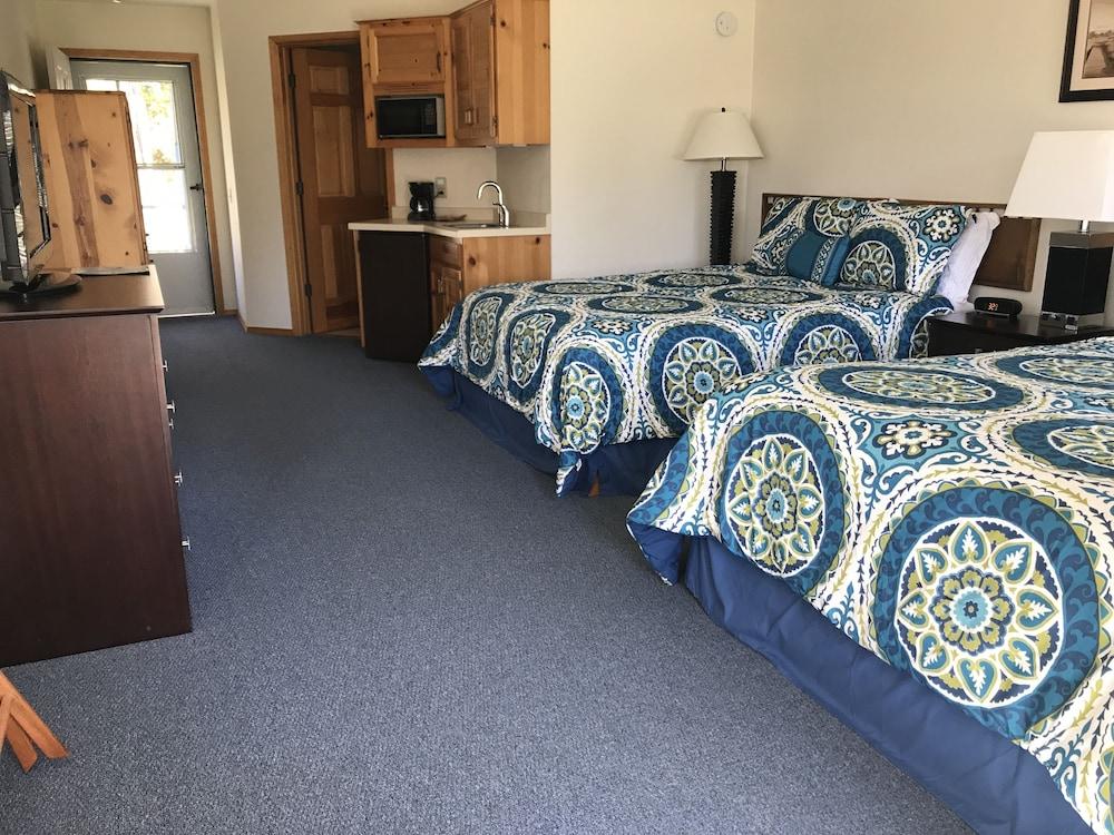Harbor Light Inn photo 25