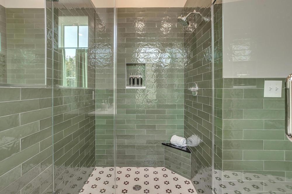 Nutt House Hotel photo 79