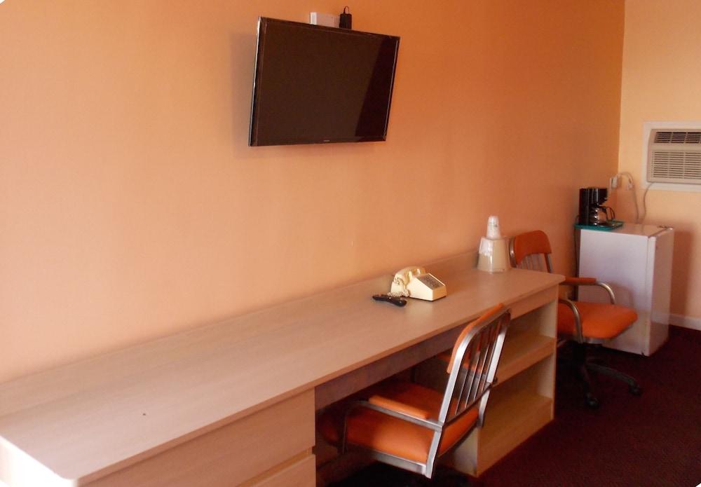 Travel Lite Motel photo 7