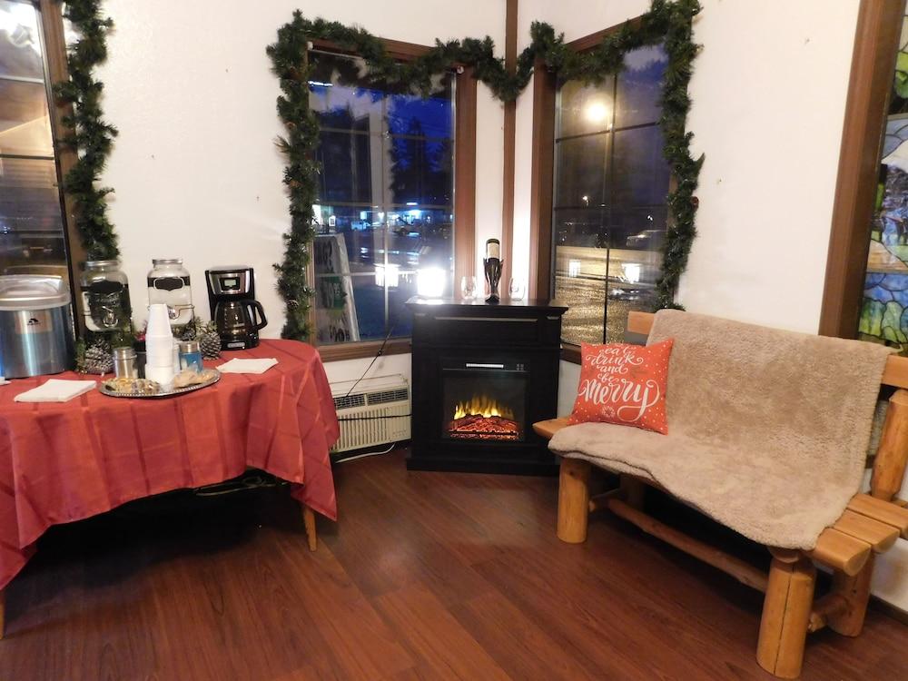 Packwood Inn photo 2