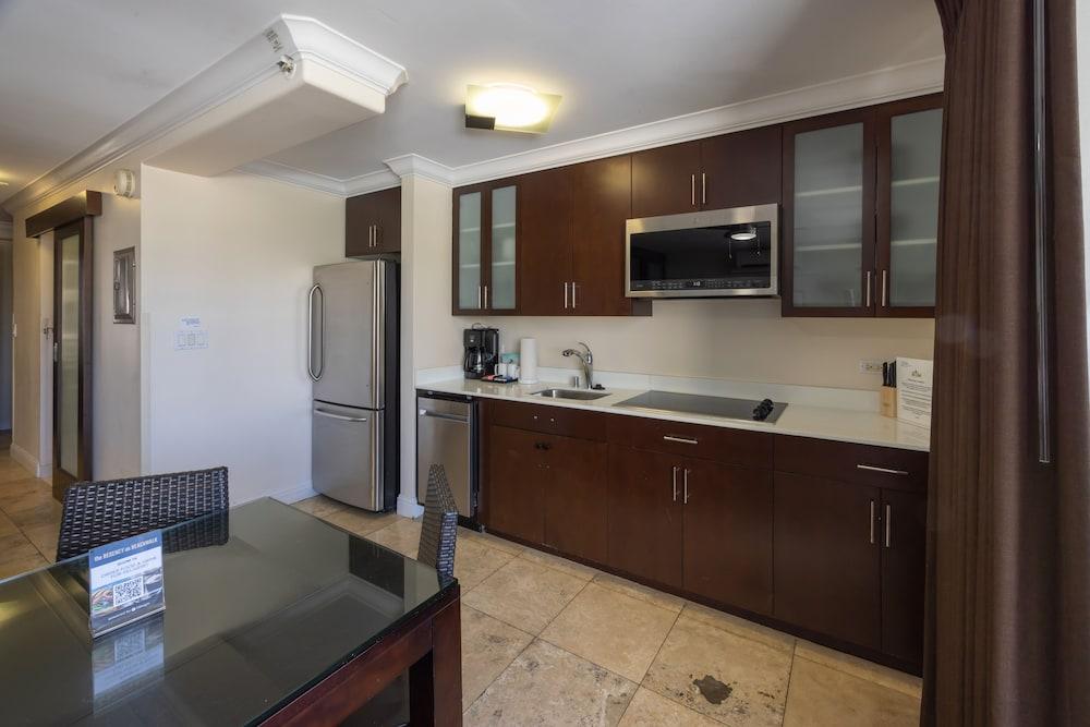 Regency on Beachwalk Waikiki by OUTRIGGER photo 33