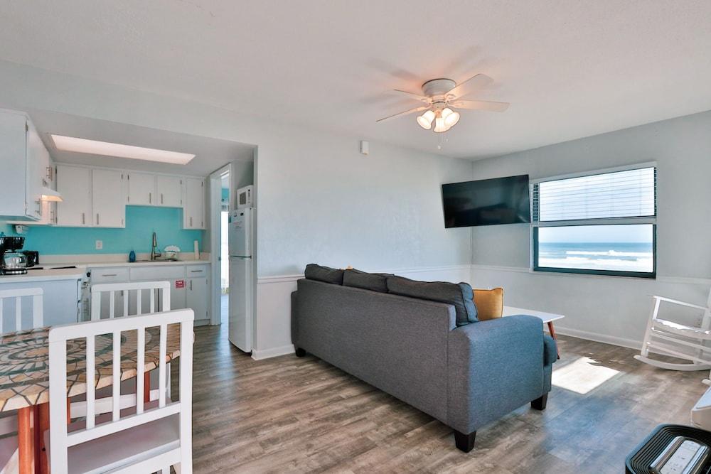 Coastal Waters Inn photo 90