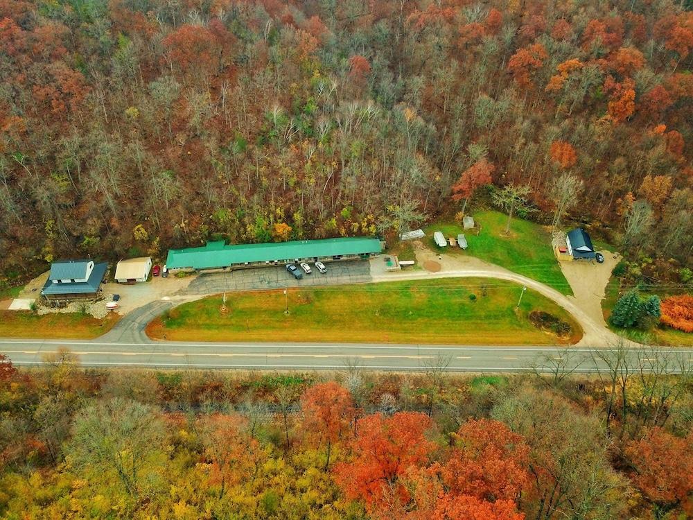 Sportsmen Motel photo 16