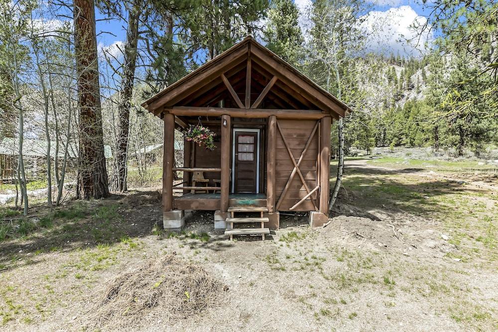 Sawtooth Lodge photo 43