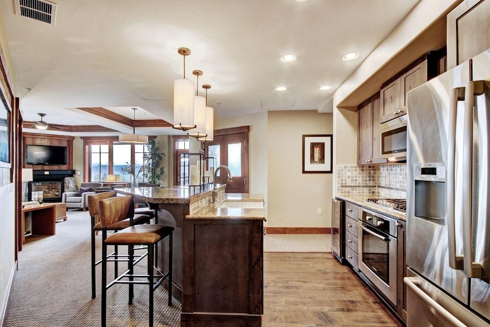 One Ski Hill Place, a RockResort, by Vail Resorts photo 74