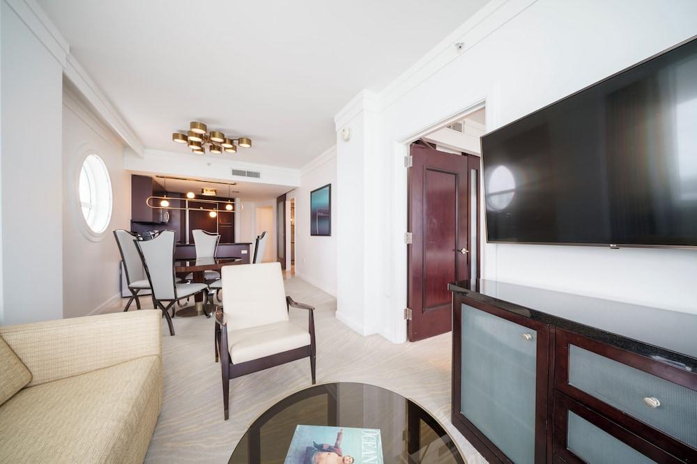 Residences at Fontainebleau Miami photo 30