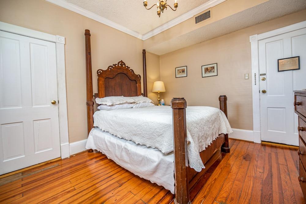 Wayside Inn photo 30